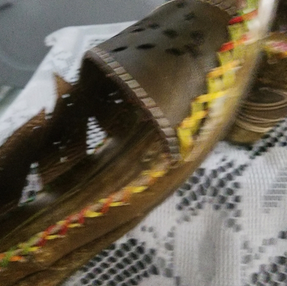 Elite by Corey's owner toe heels size 7 brown and then Muilti colors with brass - Picture 7 of 16